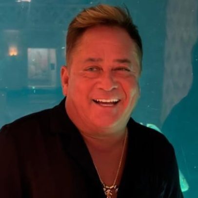 Leonardo atrai fãs na porta de hotel antes do show