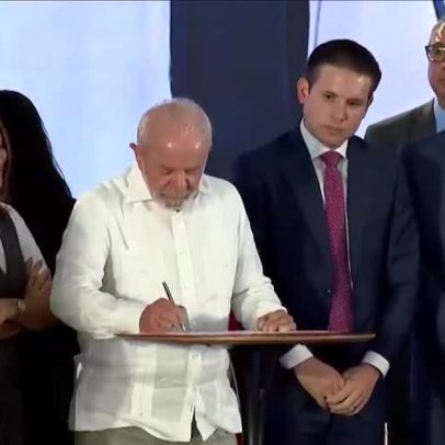 Lula inaugura mais de cem obras na área da educação