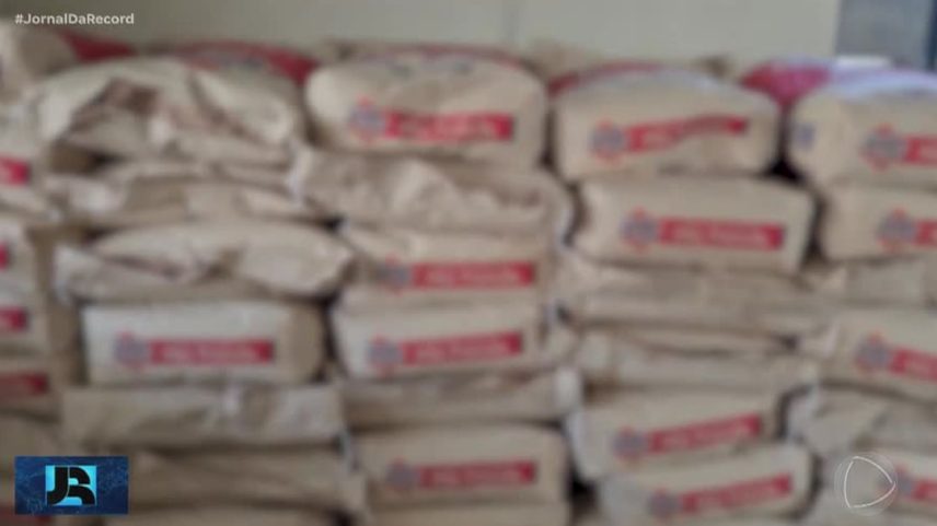 Polícia descobre depósito clandestino de farinha ligado ao tráfico na Baixada Fluminense