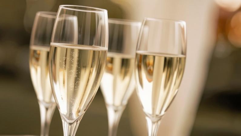 Photo of sparkling wine in glasses, following the final call for entries for the Global Sparkling Wine Masters