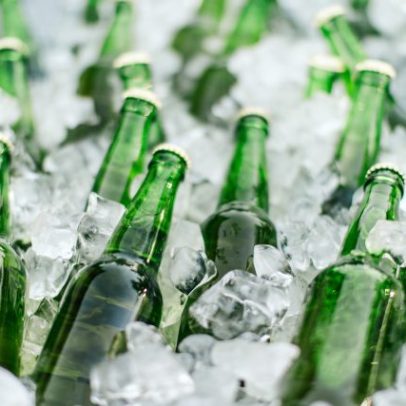 Cervejarias indianas alertam para faltas de cerveja com impacto do conflito EUA-Irã