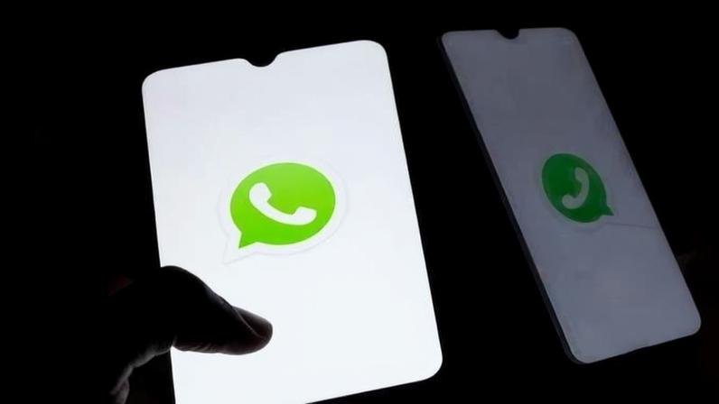 Ícone do WhatsApp em tela de celular