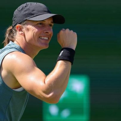 Iga derrota Muchova e avança às quartas de Indian Wells