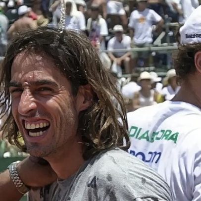 Brasil derruba líder francês em 2000