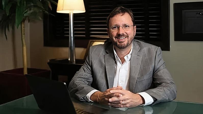 Marcos Fava Neves, o “DoutorAgro”