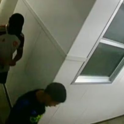 O que já se sabe sobre o estupro coletivo de uma adolescente de 17 anos em Copacabana