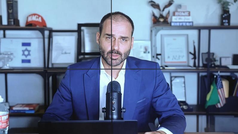 Filho de Jair Bolsonaro está nos Estados Unidos e pode ser preso caso retorne ao Brasil. (Foto: Renato Araújo/Câmara dos Deputados)