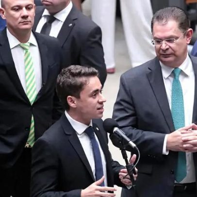 Bolsonaro lamenta críticas da direita a Michelle em carta suposta escrita à mão
