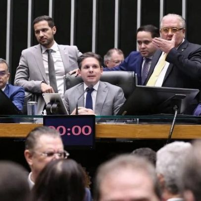 Lista de deputados que votaram contra a PEC da Segurança Pública