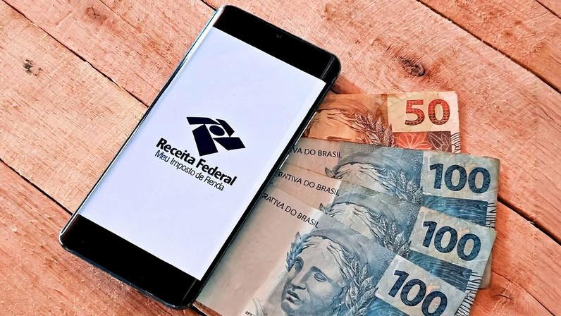 Mesmo com falhas no sistema, Receita já havia recebido mais de 450 mil declarações até às 12h