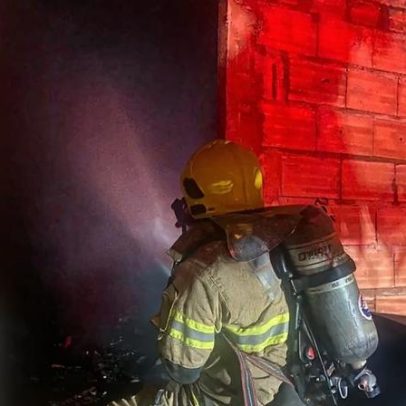 Incêndio atinge imóvel abandonado e causa danos no Norte de Minas