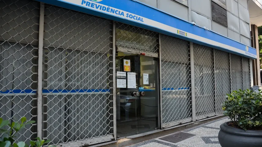 Instituto Nacional do Seguro Social (INSS) volta atendimento presencial nas agências.