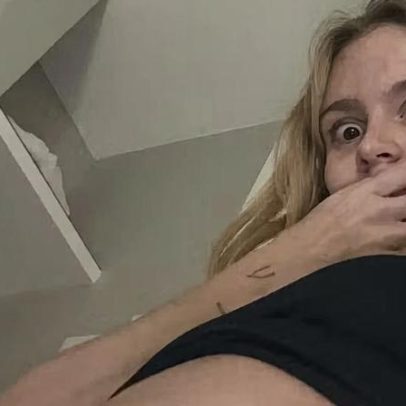 Isa Scherer exibe barrigão durante gravidez com umbigo saltado