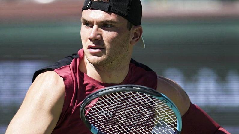 Draper inicia defesa do título com virada; Ruud estreia bem