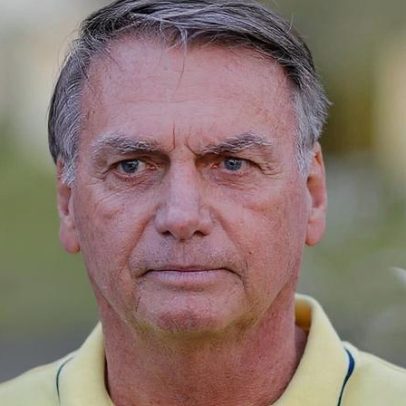 Decisão de Moraes autoriza prisão domiciliar de Bolsonaro