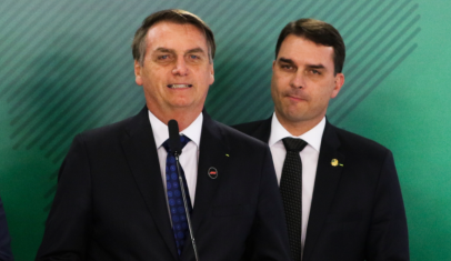 Bolsonaro usará Flávio como porta-voz, com influência de Michelle