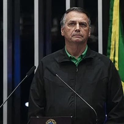 Bolsonaro evolui de forma estável e mantém suporte clínico intenso, diz boletim