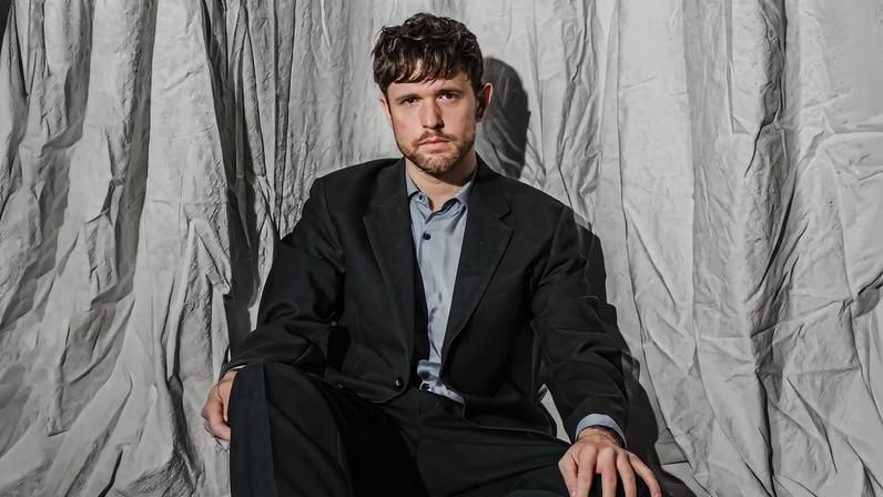 James Blake não teme tempos caóticos