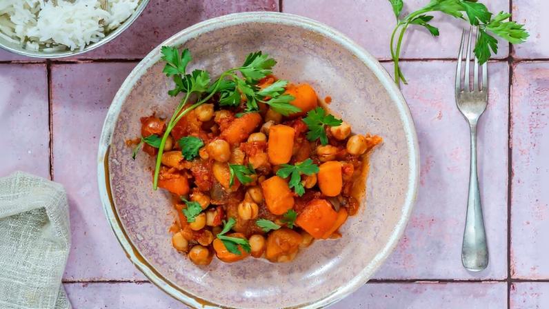 Jantar leve com 3 receitas de proteínas vegetais para o dia a dia
