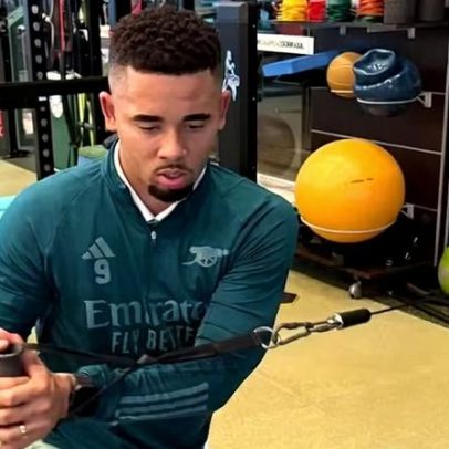 Gabriel Jesus treina no Palmeiras e afirma que é como sua casa
