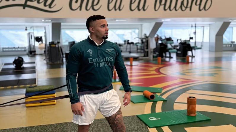 Gabriel Jesus durante treino na Academia de Futebol do Palmeiras — Foto: Reprodução