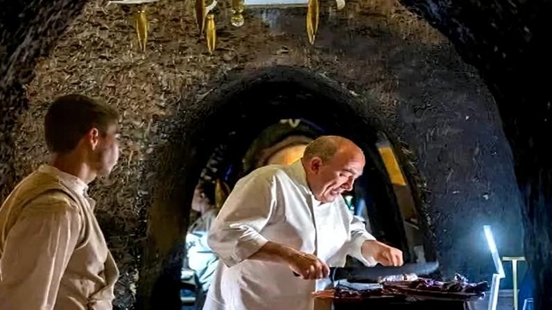 José Gordón é o mestre de carnes por trás do restaurante La Cúpula e da Bodega El Capricho, na Espanha