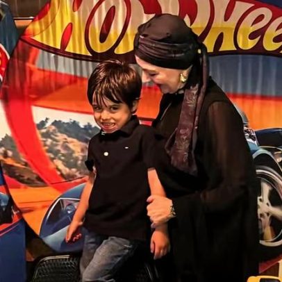 Mãe de Lucas Lucco usa lenço por alopecia no aniversário do neto