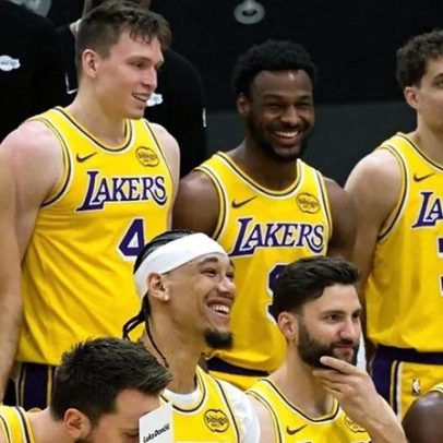 Lakers buscam manter jogador após troca para a próxima temporada