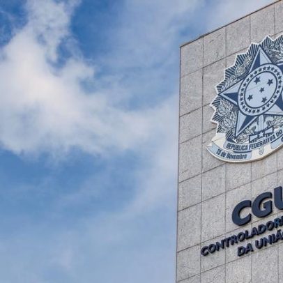 Agricultura revisa licitação de escavadeiras e tratores após CGU; queda de quase R$ 1 bi