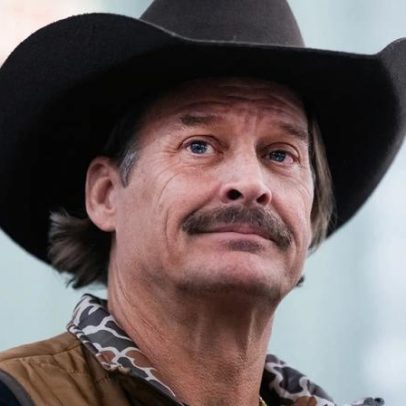 Helicópteros de ataque dos EUA voaram até a casa de Kid Rock, Exército investiga