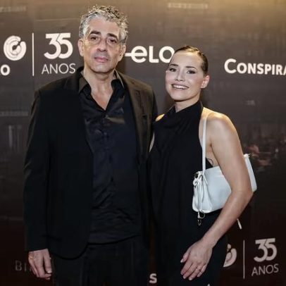 Letícia Colin e Michel Melamed posam em clima de romance em evento no Rio