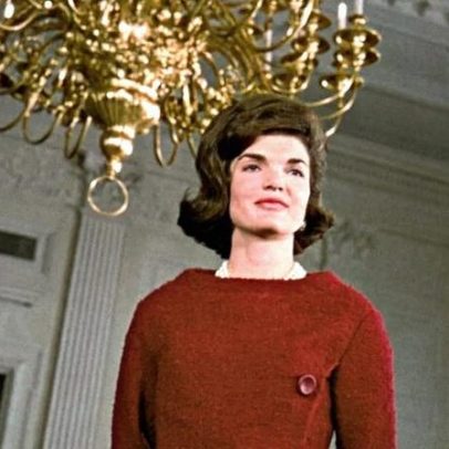 Relembre o estilo de Jackie Kennedy, ícone da moda do século XX