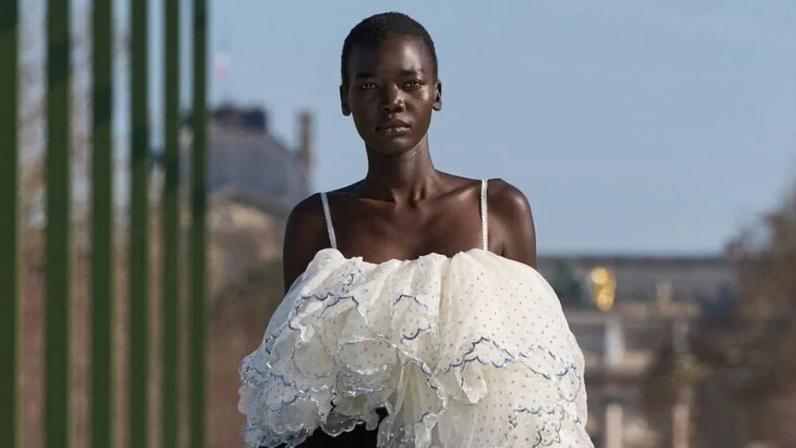 Desfile da Dior honra o passado e traz novo frescor