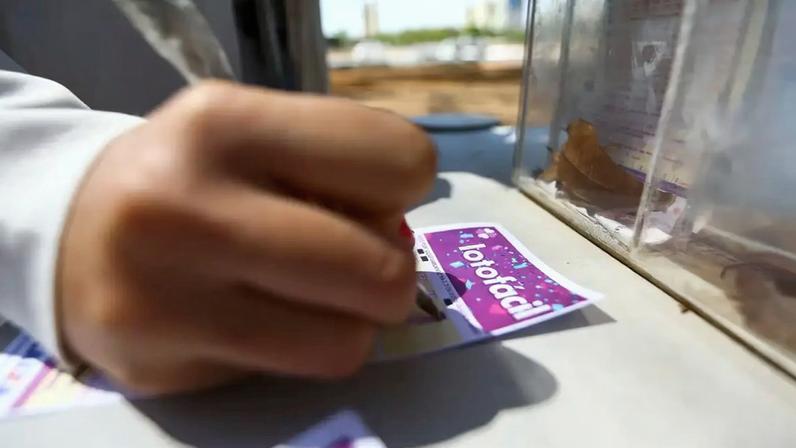 Mineiros acertam 14 dezenas e levam mais de R$ 2 mil pra casa