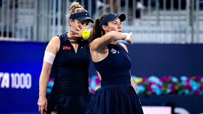 Stefani e Dabrowski se despedem nas quartas de Indian Wells