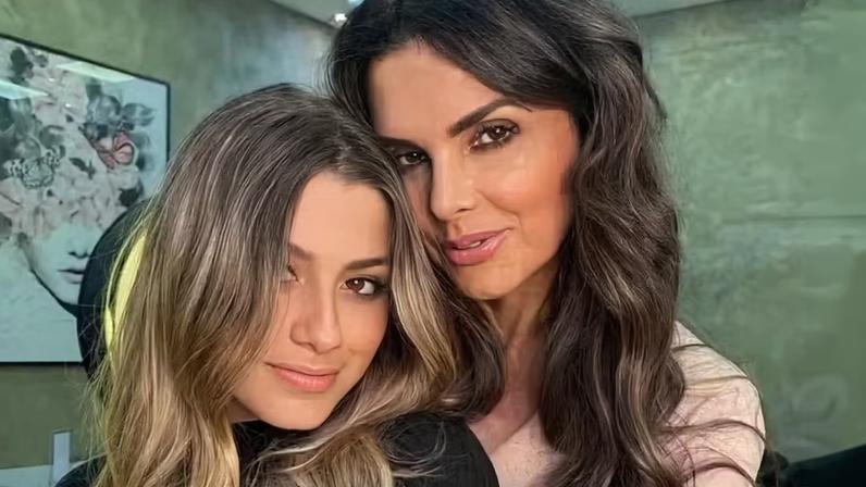 Luiza Ambiel e a filha, Gabriela — Foto: Reprodução/Instagram