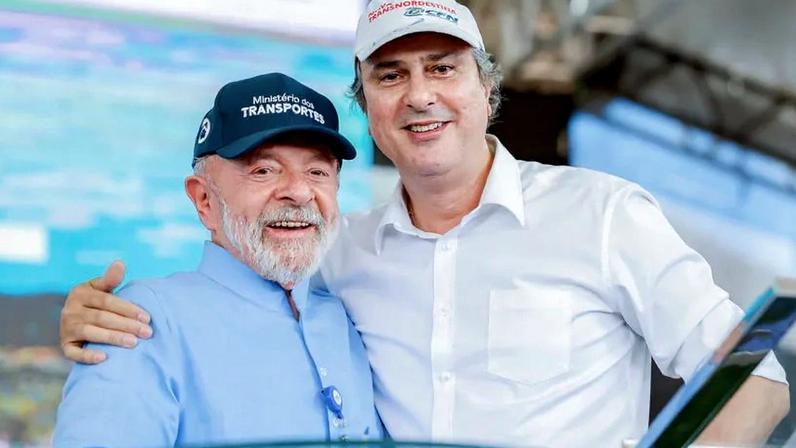 O presidente da República, Luiz Inácio Lula da Silva (à esq.), e o ministro da Educação, Camilo Santana (à dir.)