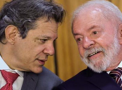 Brasil cresce 2,3% com juro de 15%, avalia Giannetti