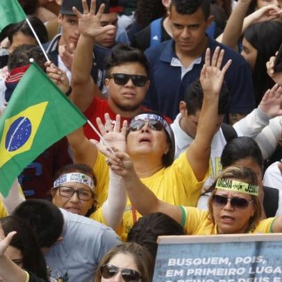 Especialista afirma que Datafolha subestimou evangélicos
