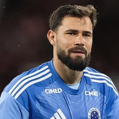 Matheus Cunha assume titularidade no Cruzeiro após lesão de Cássio