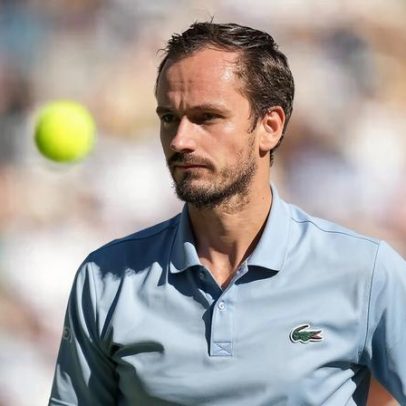 Medvedev volta ao top 10 da ATP e é o terceiro melhor da temporada