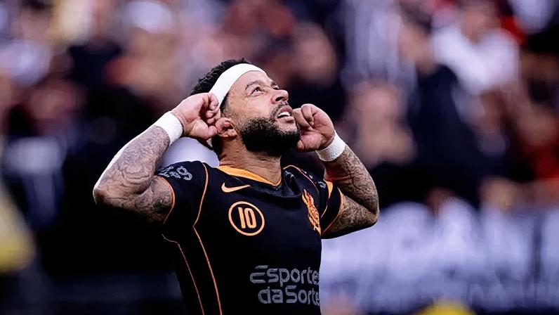 Memphis marca primeiro gol de 2026 em clássico contra o Santos