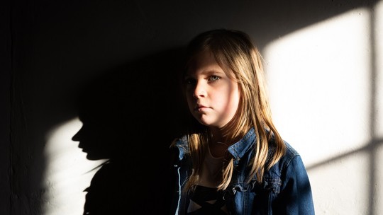 Meninas estão mais vulneráveis a problemas de saúde mental — Foto: Freepik