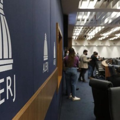 PL propõe que governo tampão do RJ seja exercido pelo presidente da Alerj