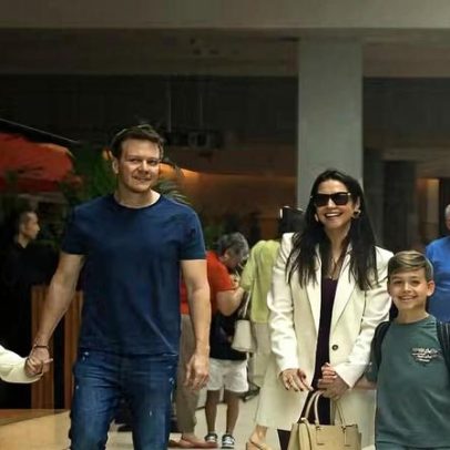 Michel Teló e Thais Fersoza passam o domingo com os filhos