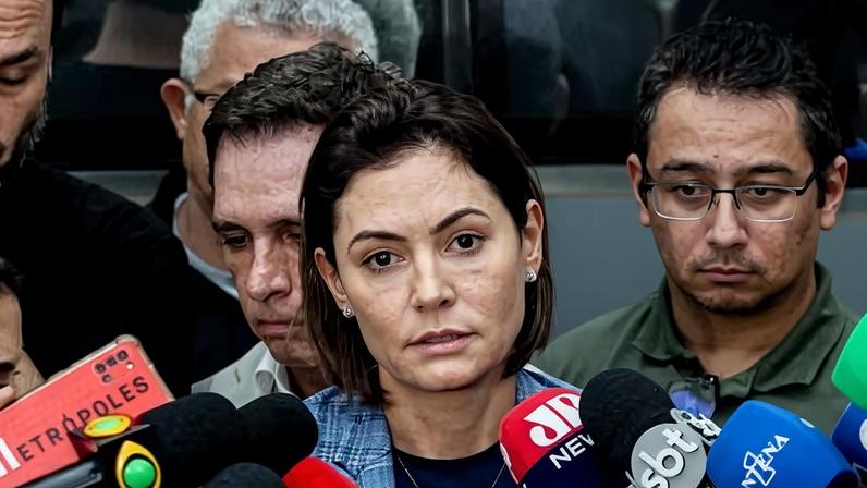 Michelle publica vídeo e jornalistas registram BOs após ameaças no DF Star