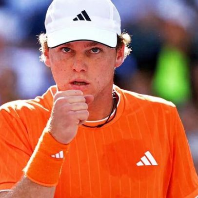 Michelsen vence Fritz e espera por Medvedev ou Baez