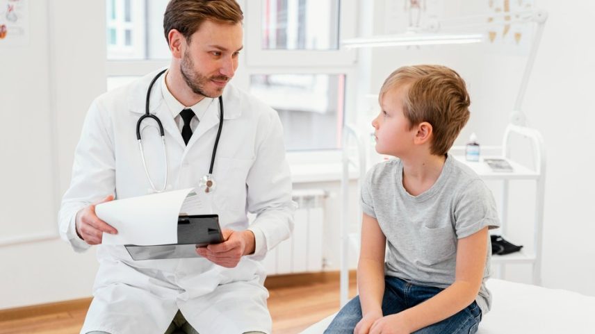 Conteúdos sobre “epidemia de micropênis” em crianças nas redes sociais geram desinformação aos pais — Foto: Freepik