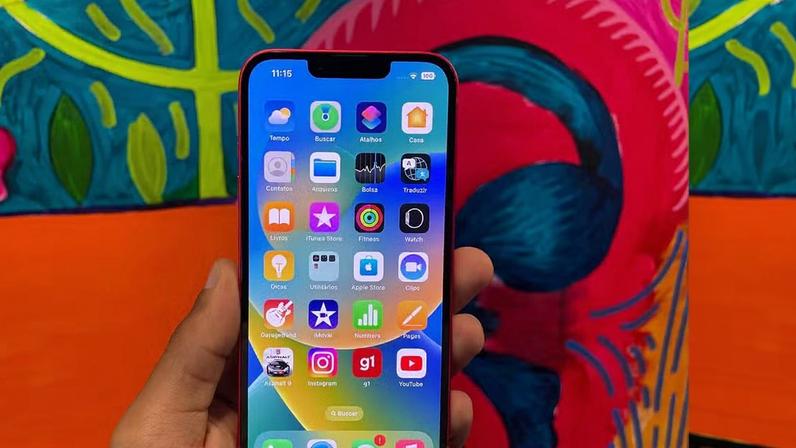 iPhone 14, lançado em 2022 — Foto: Darlan Helder/g1