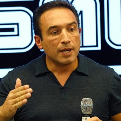 Homem se declara culpado de fraudar streaming com músicas geradas por IA